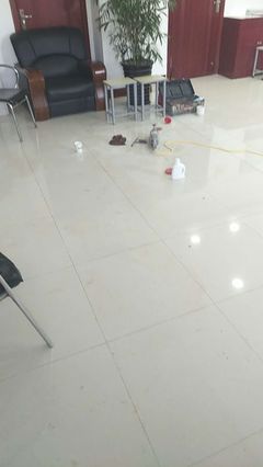 汉中市地板砖酸腐蚀修复全攻略 专业清洁与保养指南